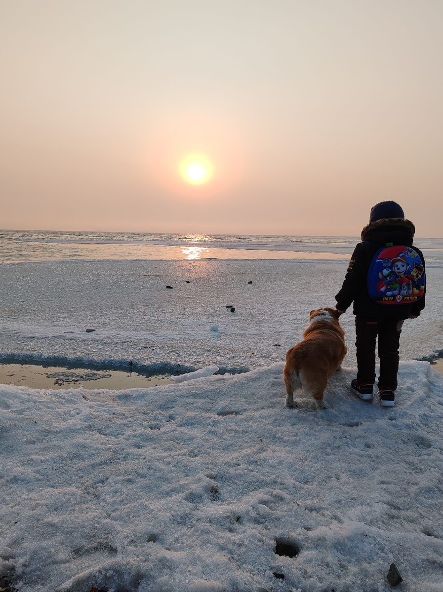 А на море белый песок...