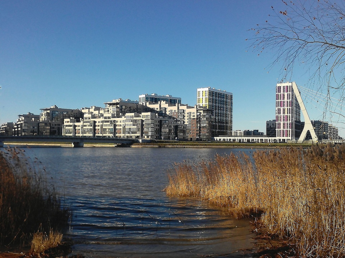 Вид на микрорайон Балтийская жемчужина. Авторство: Uz1awa. Собственная работа, CC BY-SA 4.0, https://commons.wikimedia.org/w/index.php?curid=124921070