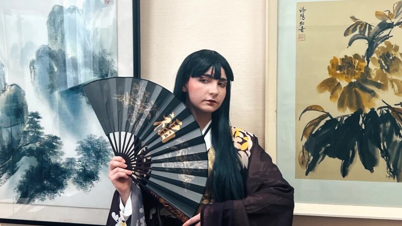     В Государственном художественном музее Алтайского края открылась выставка произведений Цзян Шилуня «Следуй за кистью». Софья Комарова