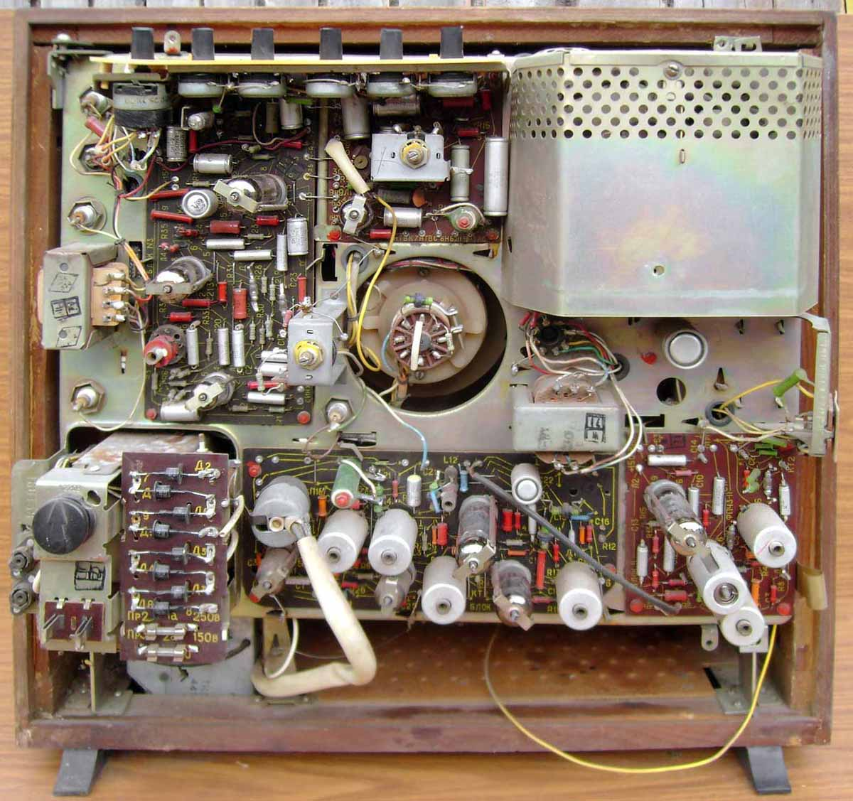 Рекорд - 303 Фото: rw6ase.narod.ru