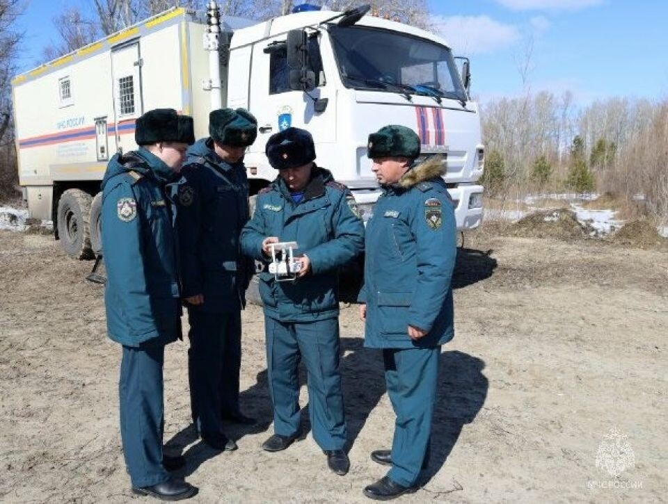    Спасатели контролируют ситуацию в Красногорском районе. Источник: t.me/mchs_altkray