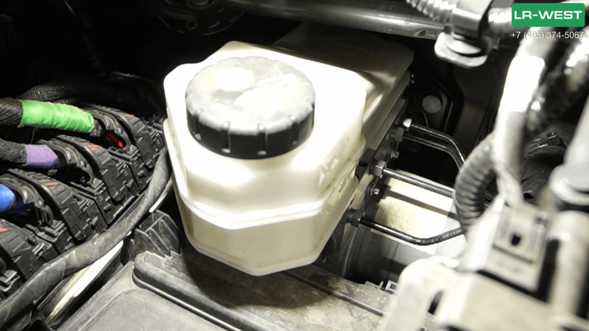 Электрический усилитель тормозов Range Rover L460 (LK)