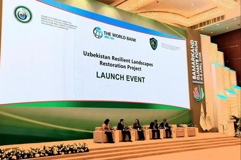 На международном климатическом форуме. Фото с сайта yuz.uz