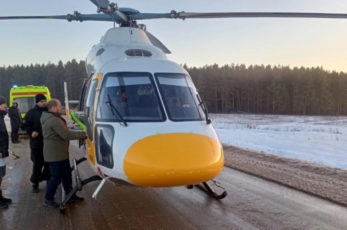    В Башкирии вертолеты санавиации доставили в Уфу двух девочек
