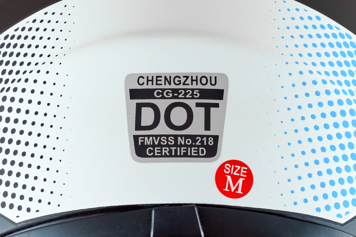 Шлем, прошедший DOT-сертификацию 