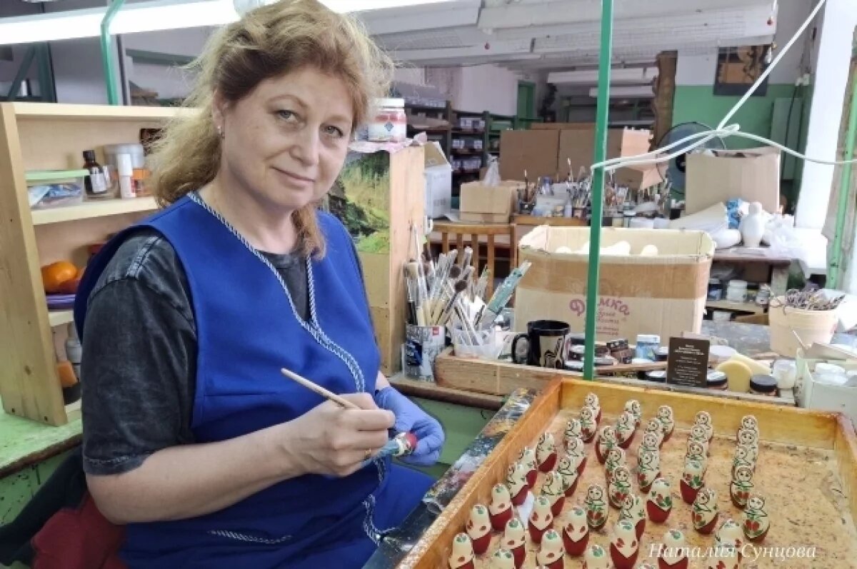    Много лет мастера из Нолинска создают уникальные, известные на всю страну фигурки