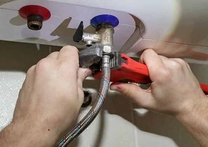 Водонагреватель не набирает воду, причины, что делать?