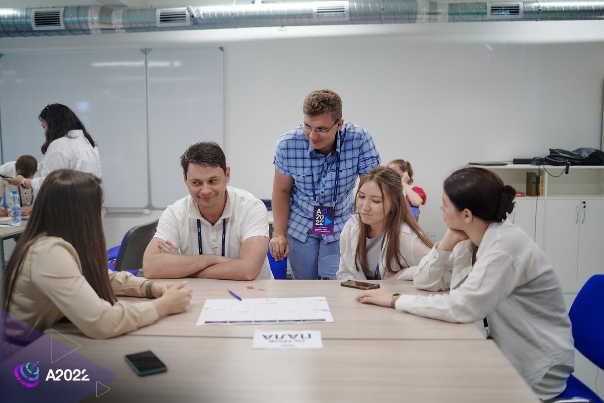 Сопровождаю креативную команду на проектно-образовательном интенсиве по запуску новых рынков, инициатив и отраслей "Архипелаг 2022"