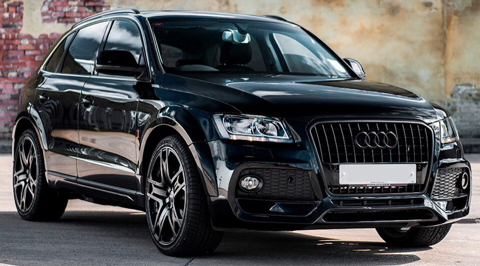 Внешний вид AUDI Q5 2015 года отличается характерной для марки элегантностью и сдержанностью