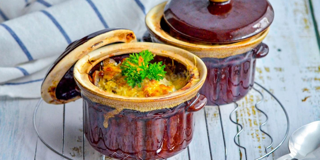 Картошка в горшочках в духовке: рецепт без мяса