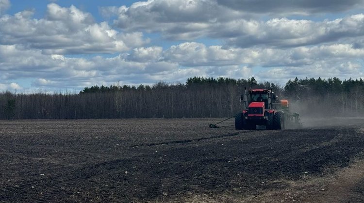    В Татарстан насчитывается более 3600 бороновальных агрегатов