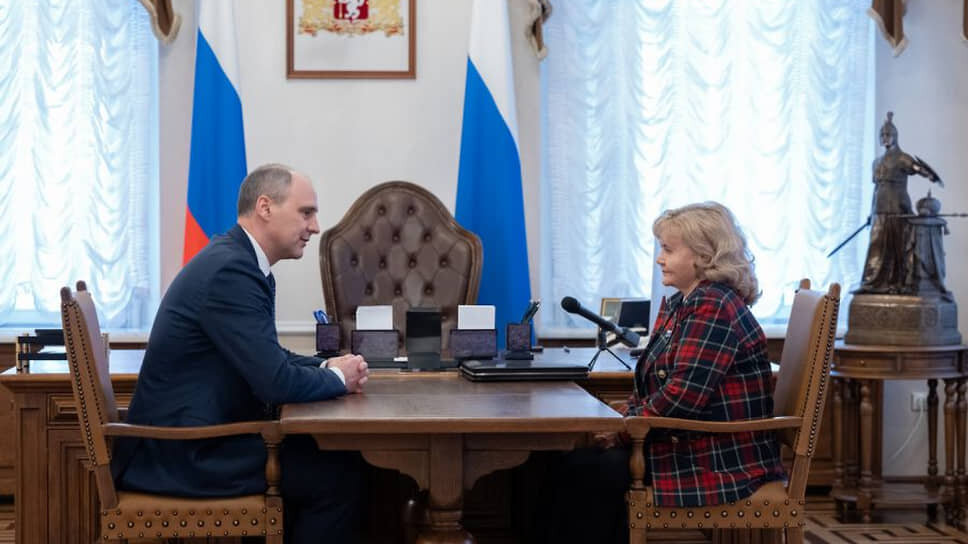 Денис Паслер и Людмила Бабушкина.📷Фото: Департамент информационной политики Свердловской области