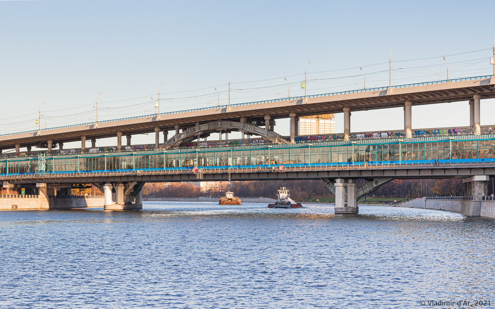 Лужнецкий метромост.