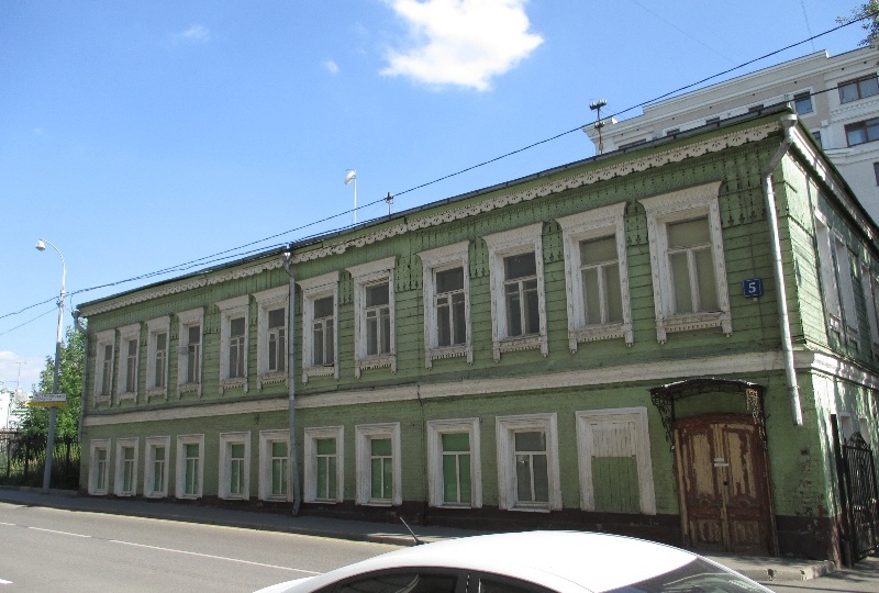 «Дом-огурец» в Погорельском переулке, или «московская деревяшечка»