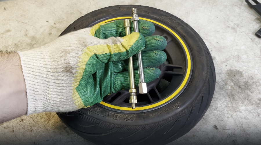 Фото 2. Удлинители вентиля