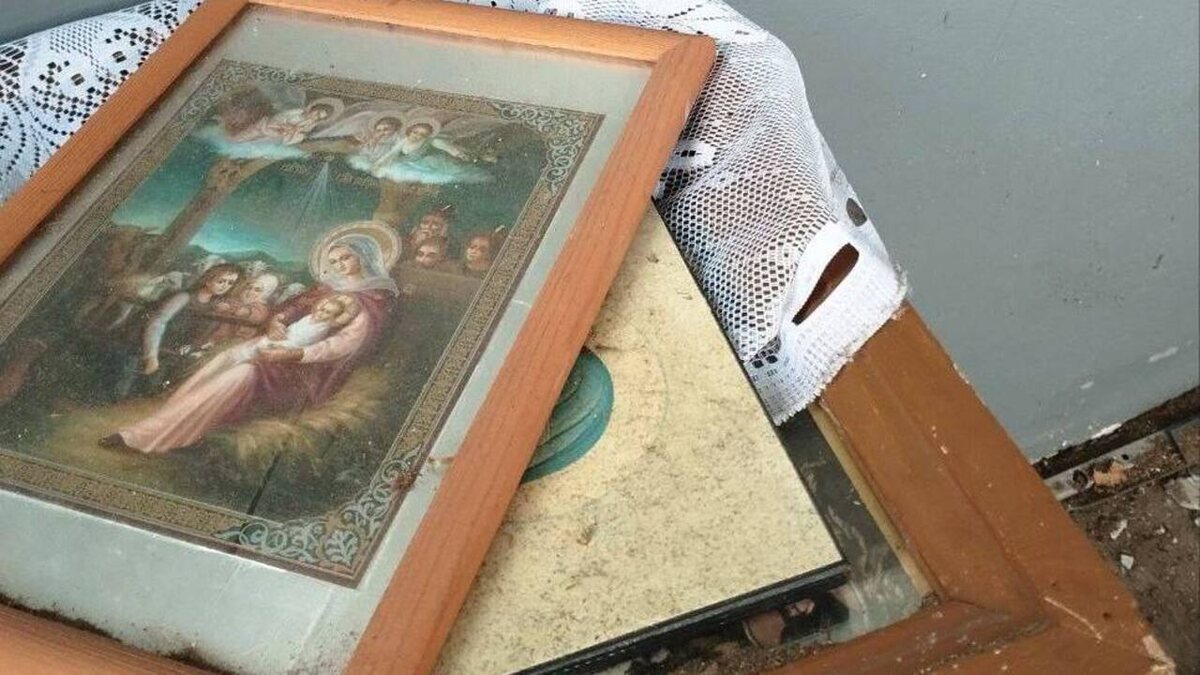    Священники спасли иконы из оскверненного храма в курском приграничье