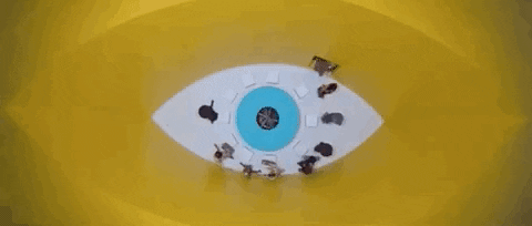 У фильма буквально гипнотизирующий визуальный стиль