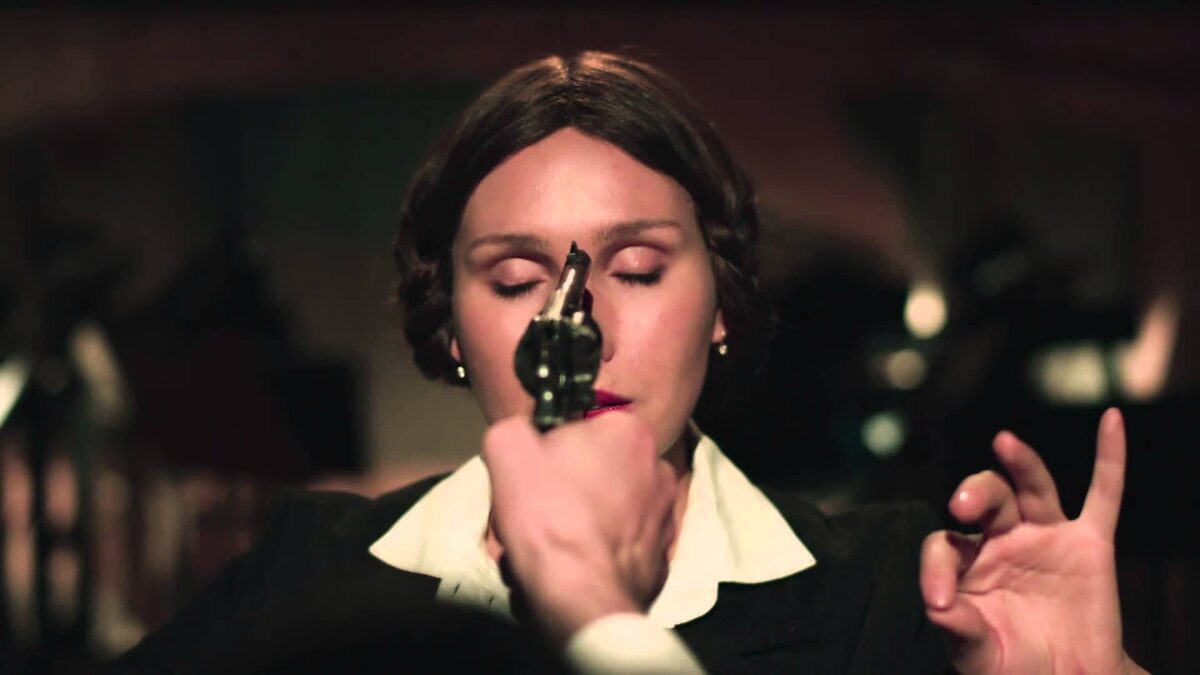 Кадр из фильма «Ангелы революции» (2014)