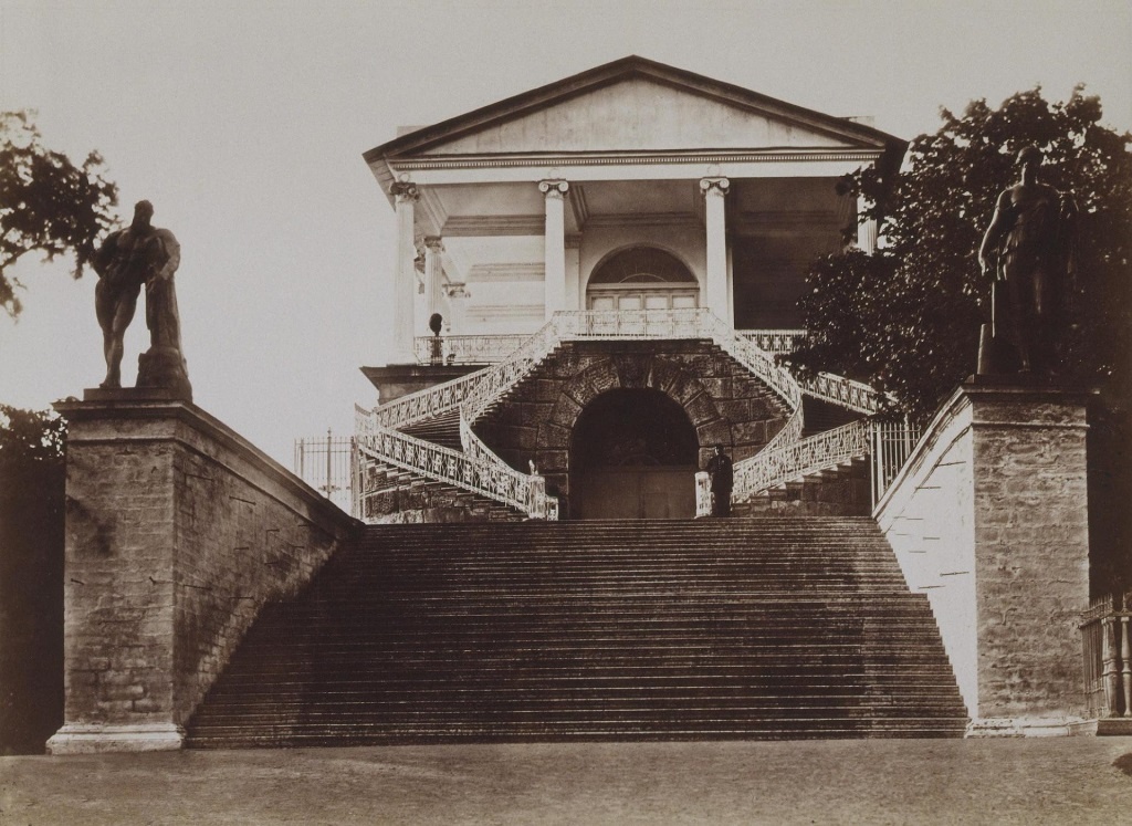 Камеронова галерея. Геркулесова лестница, 1870-1884 гг.
Фото Бианки И. К.