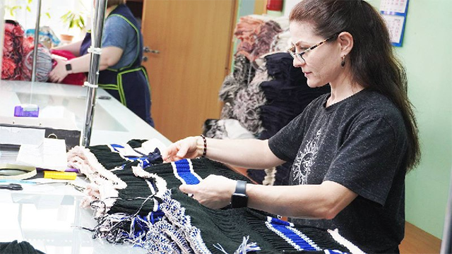 В Твери фабрика выпускает 200 тысяч головных уборов в год. Будет больше