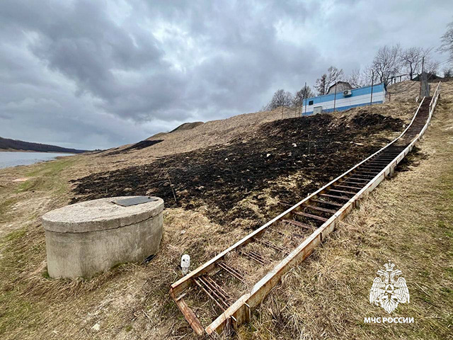 Мужчина чуть не спалил метеостанцию на берегу Волги в Тверской области