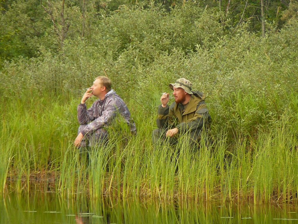 Не клюет, давайка перекуримка.