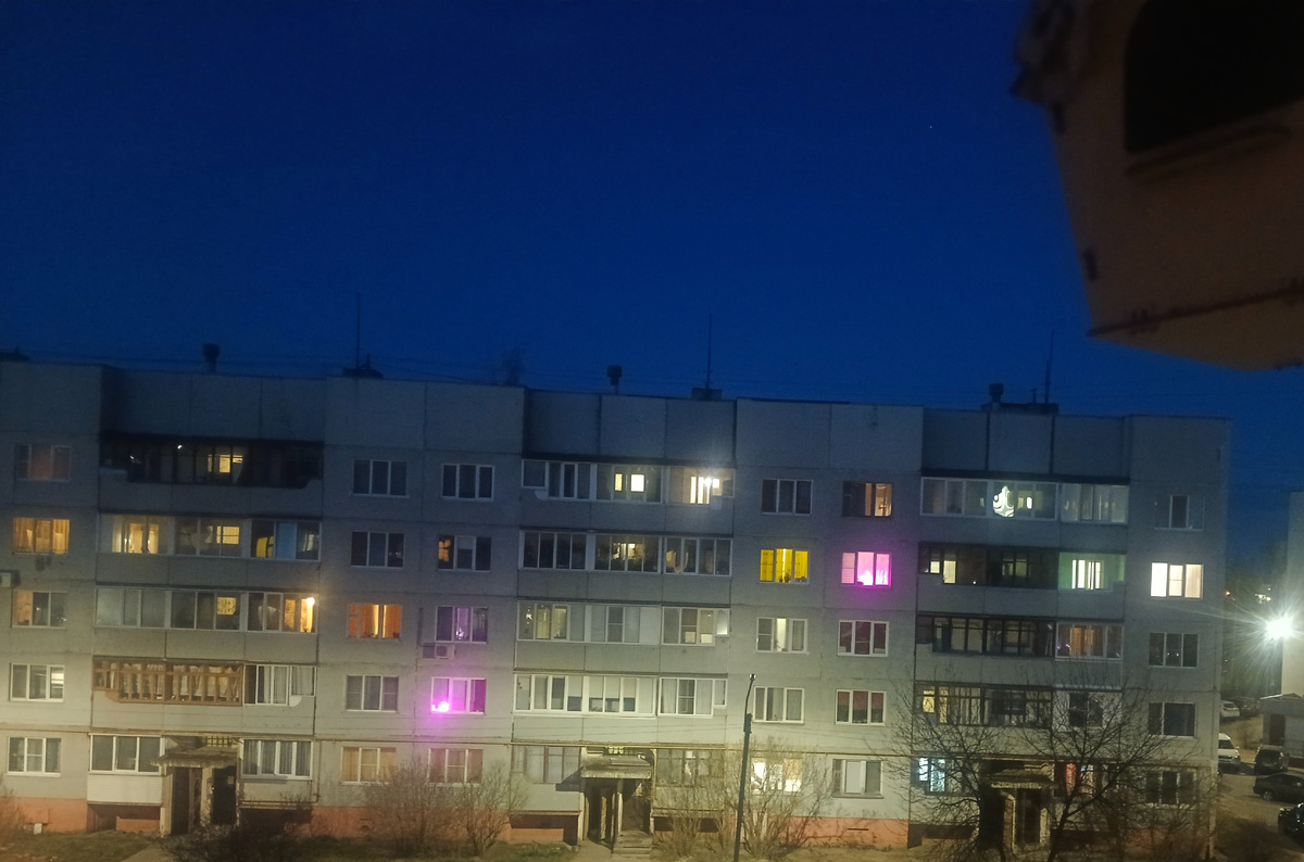 Вот они, светящиеся окна. 