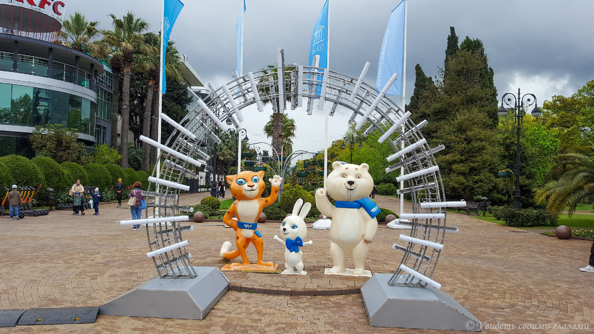 Символы Олимпиады в Сочи на Навагинской улице