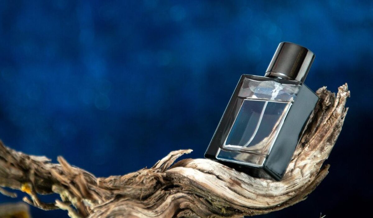     Мужской парфюм: платить ли за бренд или выбрать достойный аналог?