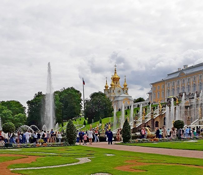 В Нижнем парке Петергофа /фото из личного архива, 2020/