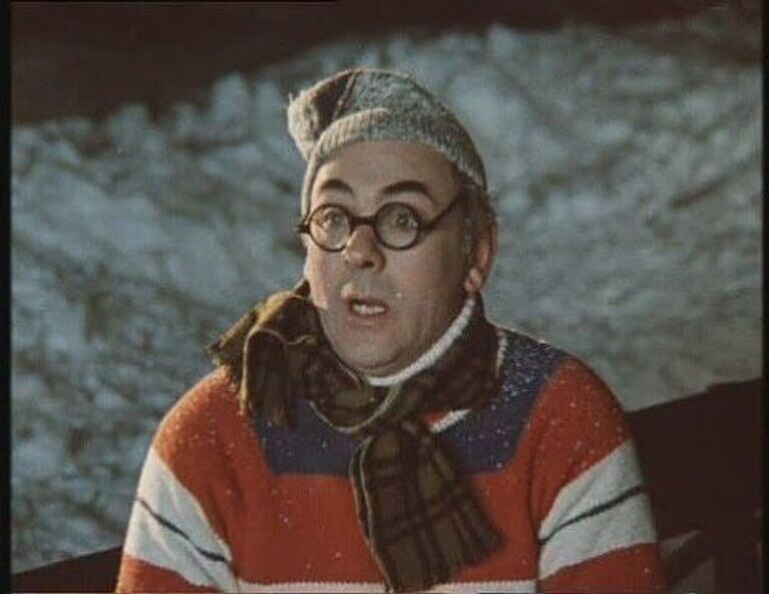 Анатолий Равикович в роли Хоботова. Кадр из фильма "Покровские ворота"