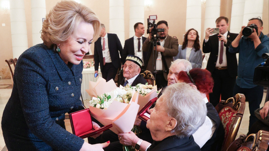    Фото: © РИА Новости/Пресс-служба Совета Федерации РФ; 5-tv.ru