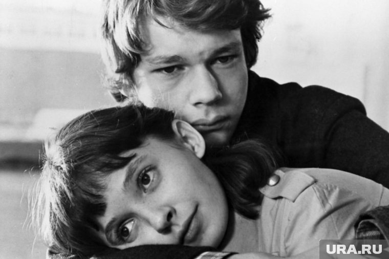 Помощь Тэтчер, ранний успех и смерть в 27: как сложилась судьба Ромки из фильма «Вам и не снилось»