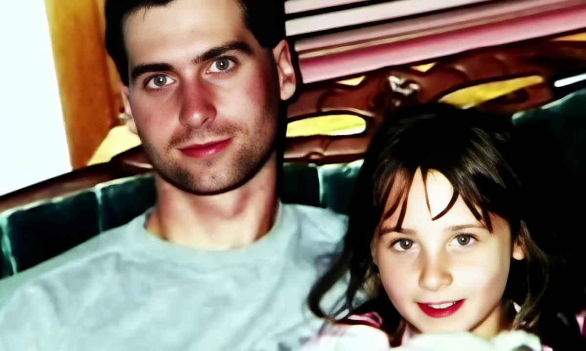 Фотография Кларисы с родным отцом