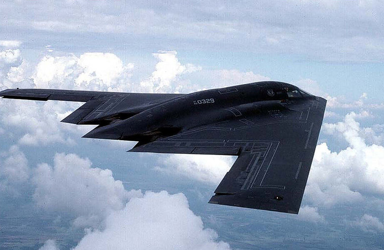 Никто точно не знает, сколько в строю Northrop B-2 Spirit. Этот самолёт окутан загадками. И многие из них губительны для его репутации. Фото ВВС США