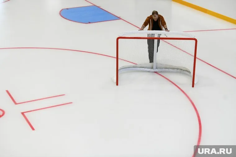 Реконструкция Дворца началась в мае 2024-го
Фото: Владимир Жабриков © URA.RU