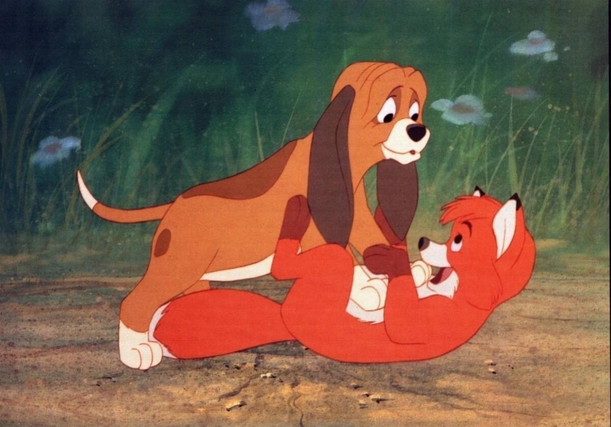 Кадр из диснеевского мультфильма "Лис и пёс" 1981 года