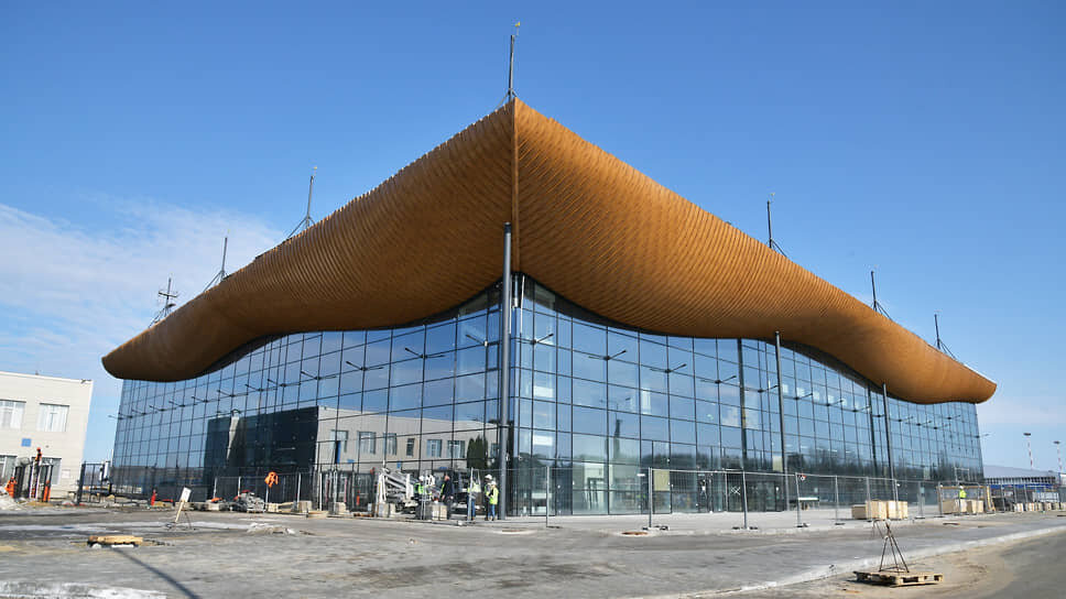 Новый терминал воронежского аэропорта после снятия ограничений сможет обслуживать до 2 млн пассажиров в год и 600 — в час.📷Фото: Андрей Архипов / Коммерсантъ