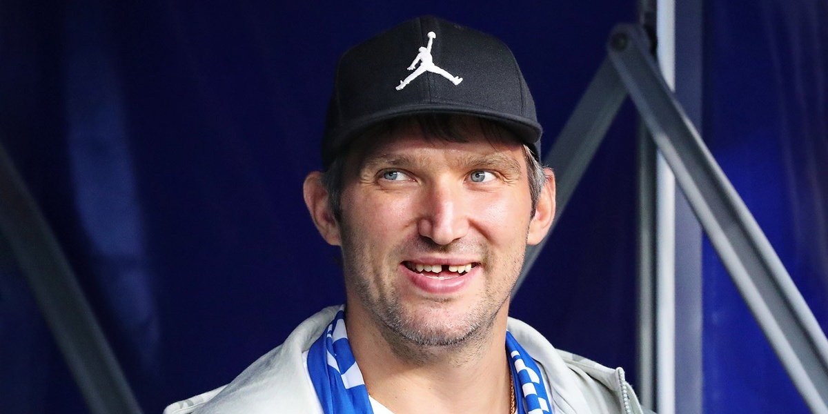 Александр Овечкин — не только хоккеист, но и футбольный болельщик.📷
