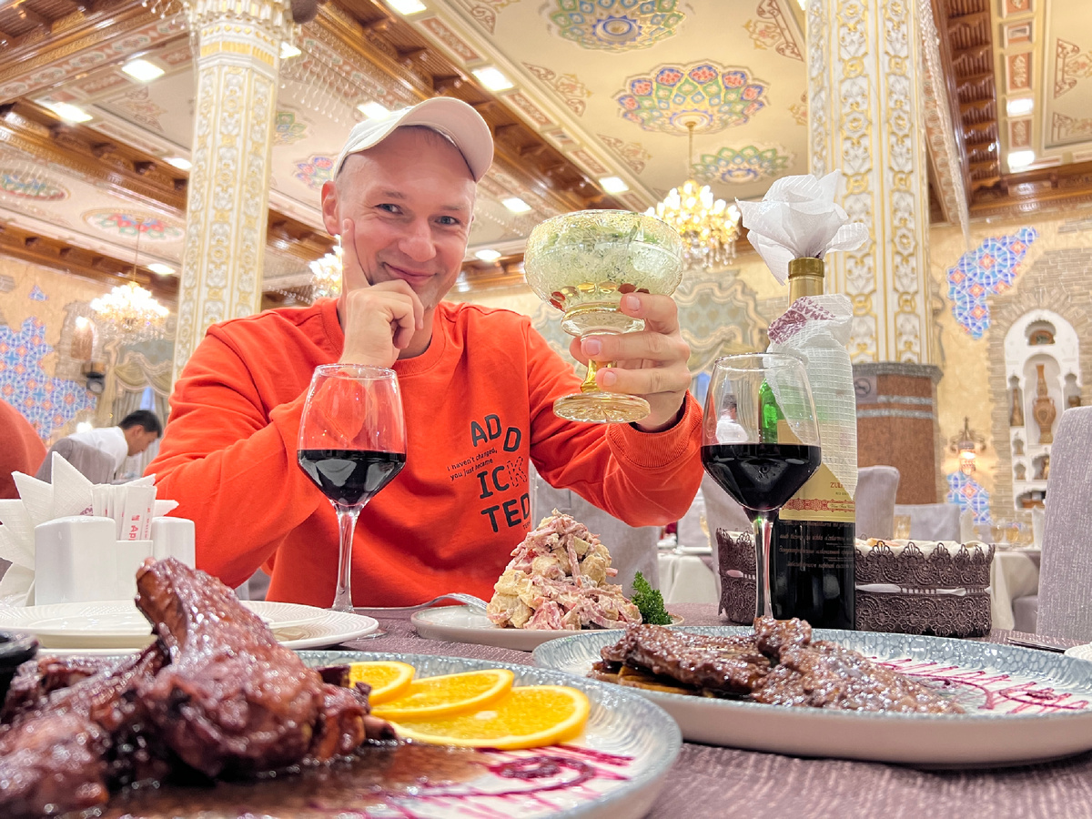 Дорогие мои, кепка надета только для фото. Запечатлено в путешествии