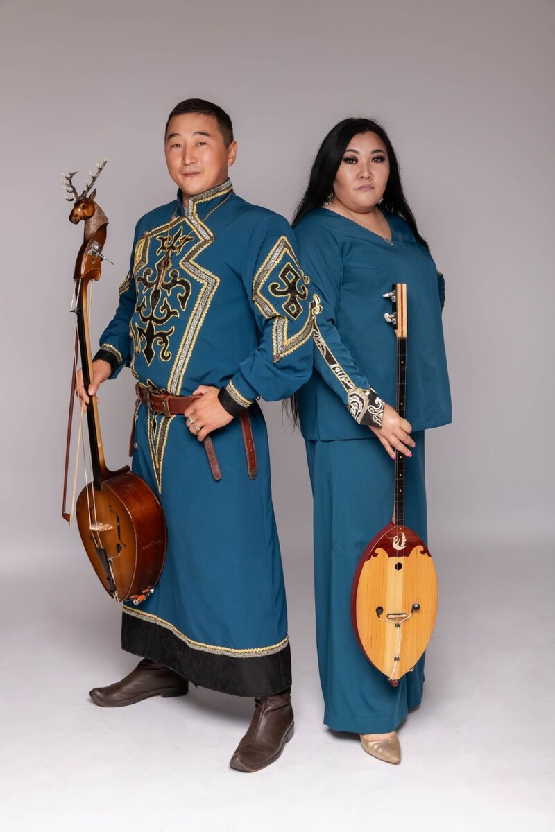    Дуэт "Хан Алтай". Источник: официальная страница дуэта в ВК