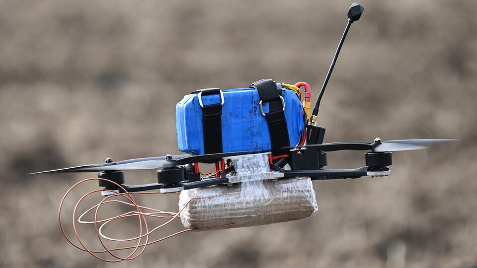     Не отворачивайся: бойцы ВС РФ рассказали, как лучше увернуться от FPV-дрона РИА Новости/Константин Михальчевский