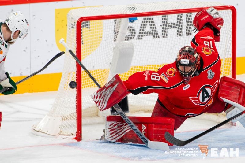    Фото Ирина Кинзабаева, ЕАН /Вратарь «Автомобилиста» Евгений Аликин отразил 40 из 42 бросков