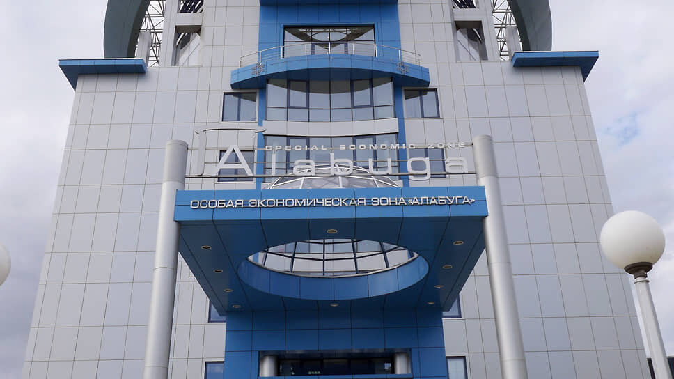 Суд взыскал с ОЭЗ «Алабуга» 28,4 тыс. рублей за проезд по платным трассам.📷Фото: Василий Шапошников / Коммерсантъ