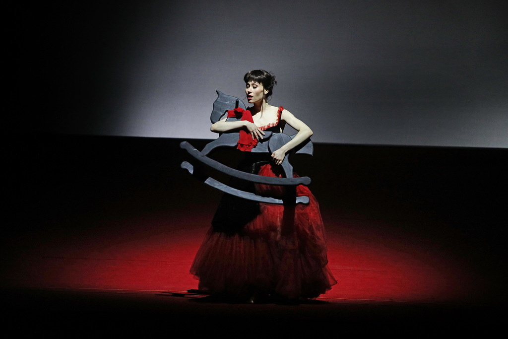 Анна Каренина (актриса Аделина Бухвалова). 