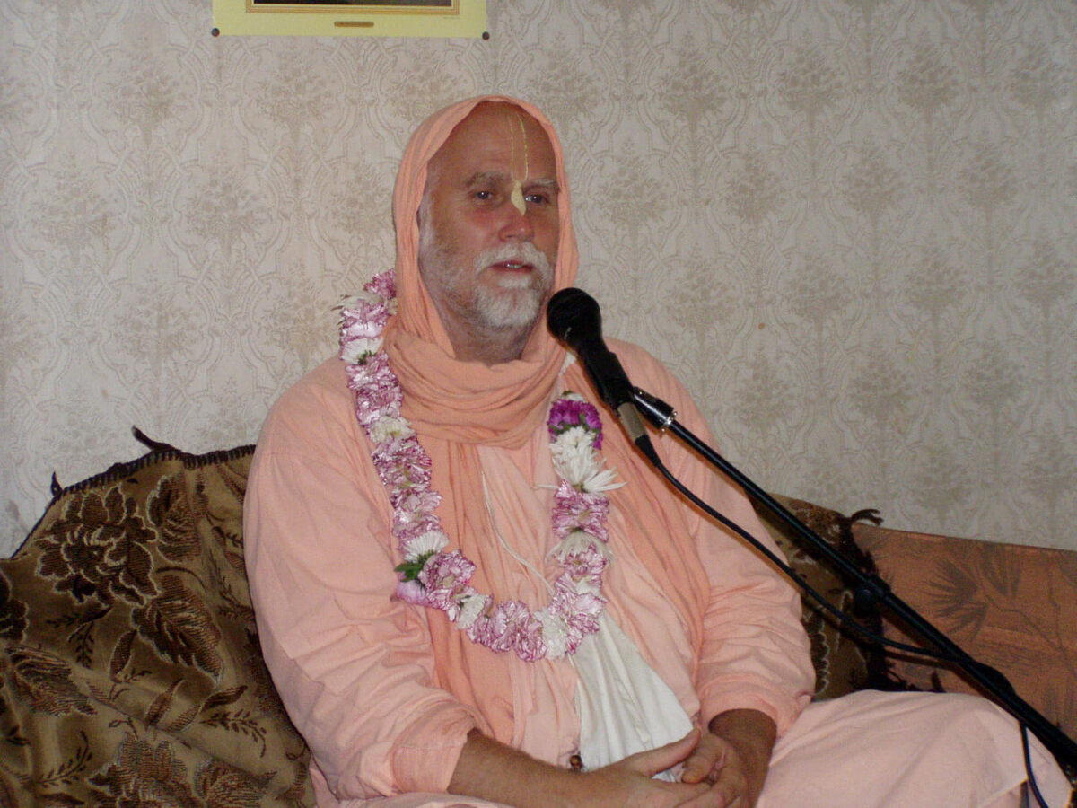 Бхактиведанта Падманабха МАхарадж. Красноярск 2006. Ашрам на Новосибирской.