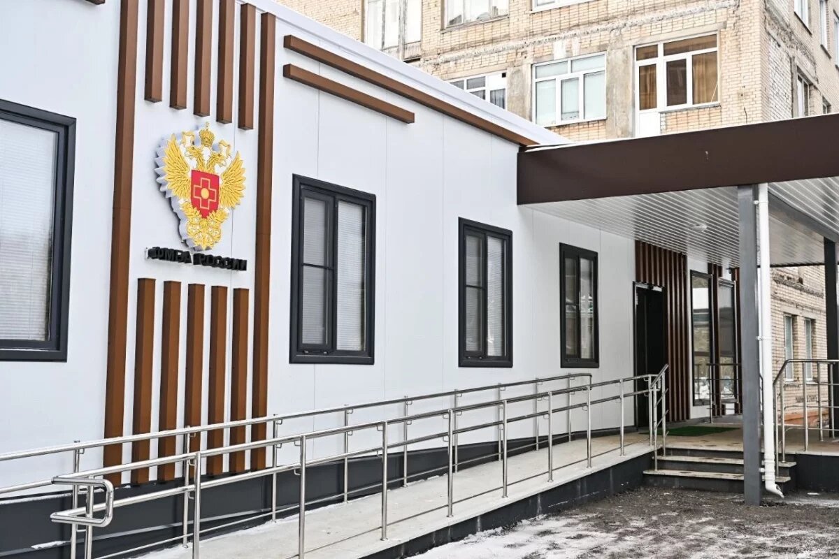    В больницах Тульской области появятся быстровозводимые приёмные отделения