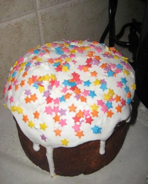 Не уверена, что кулич на фото с этой глазурью, поскольку не раз экспериментировала, и теперь не могу понять, что есть что 😥😄