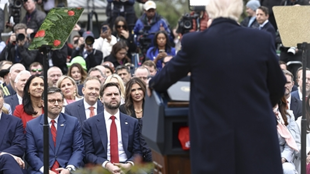    Jim LoScalzo- Pool via CNP/Globallookpress