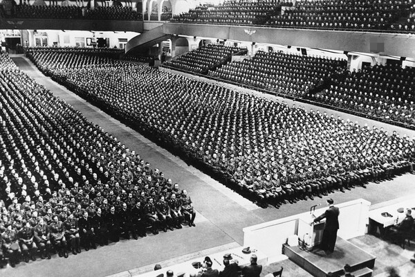    К 1942 году в Германии нацизм проник во все сферы жизни / AP